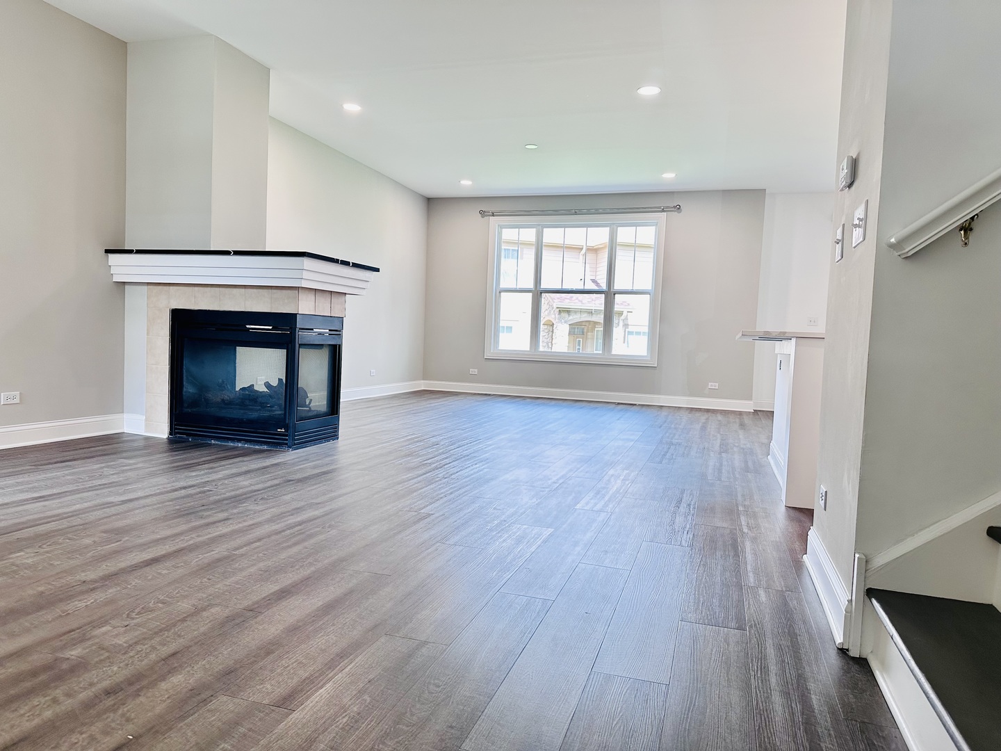 1875 N Crenshaw Circle, Vernon Hills, IL 60061