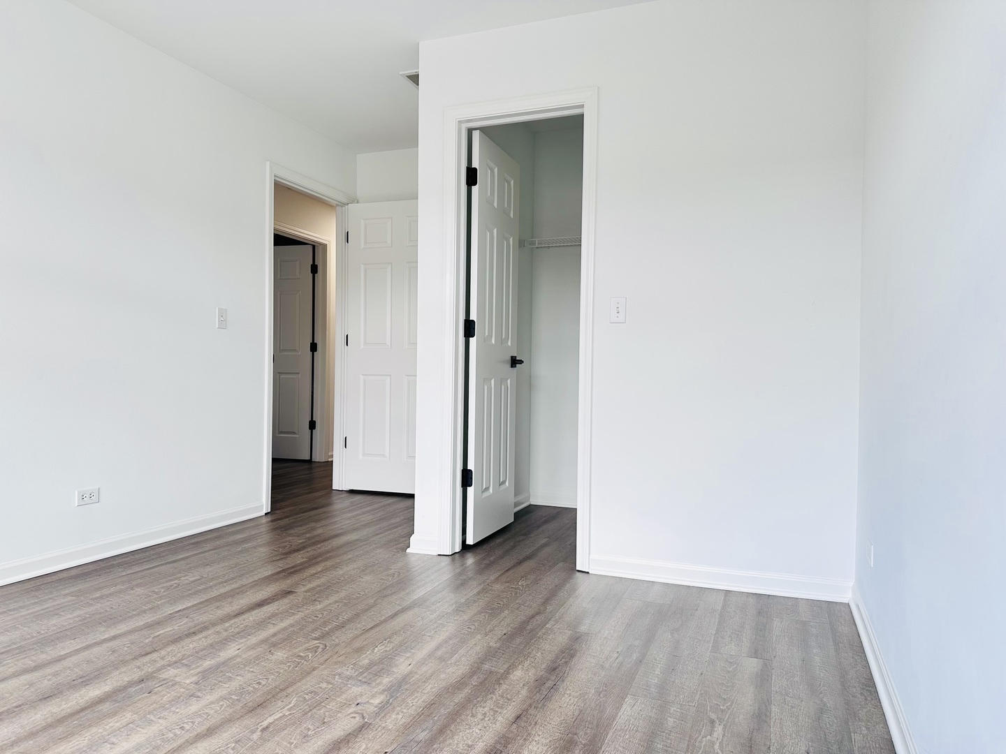 1875 N Crenshaw Circle, Vernon Hills, IL 60061