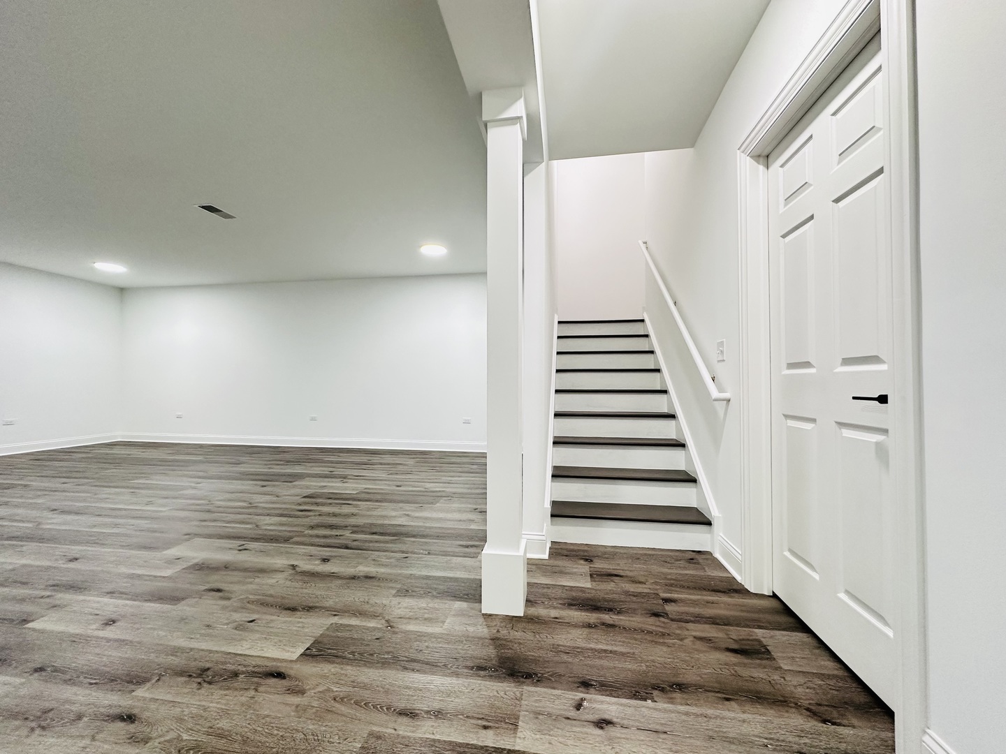 1875 N Crenshaw Circle, Vernon Hills, IL 60061