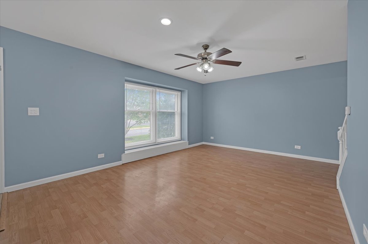 718 Newton Court, Schaumburg, IL 60193