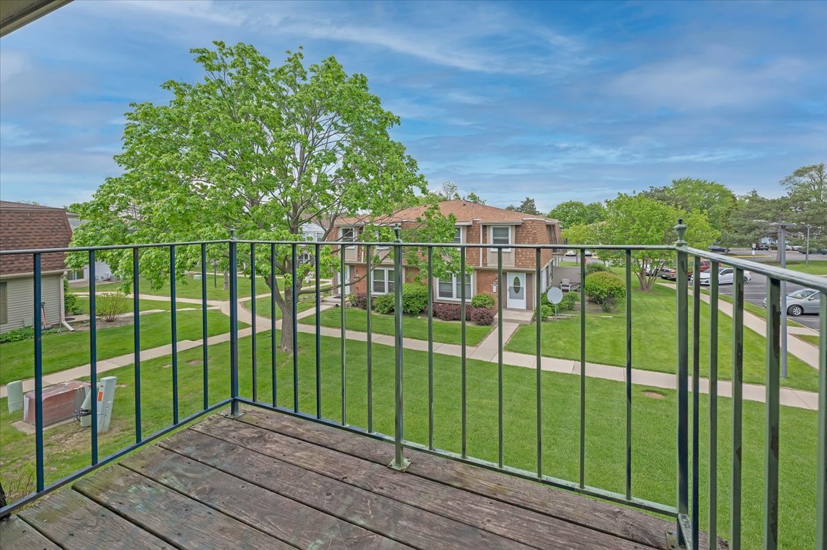 718 Newton Court, Schaumburg, IL 60193