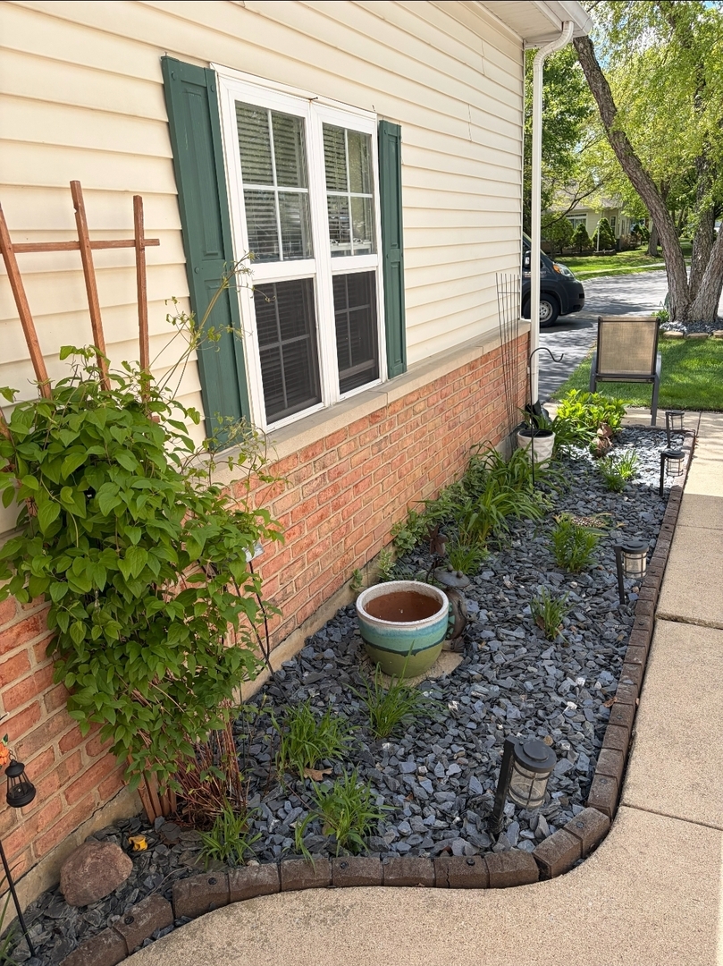 16705 S Sunset Ridge Court, Lockport, IL 60441