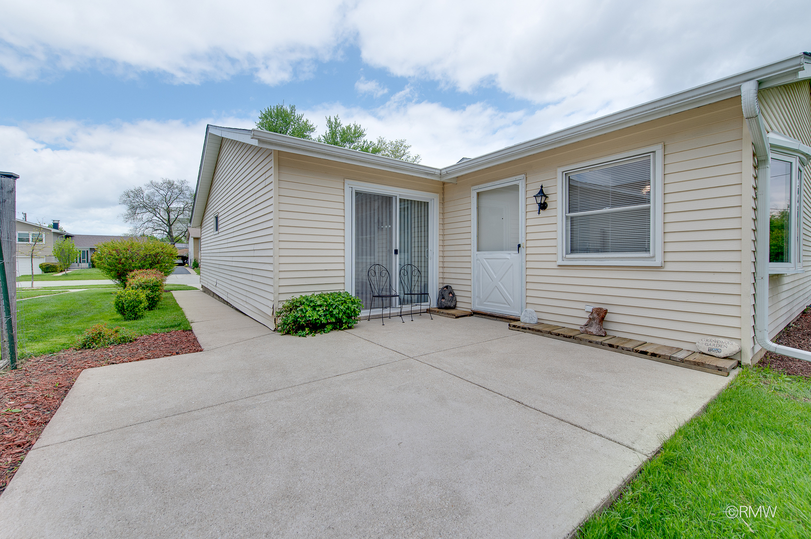 691 Westmere Road, Des Plaines, IL 60016