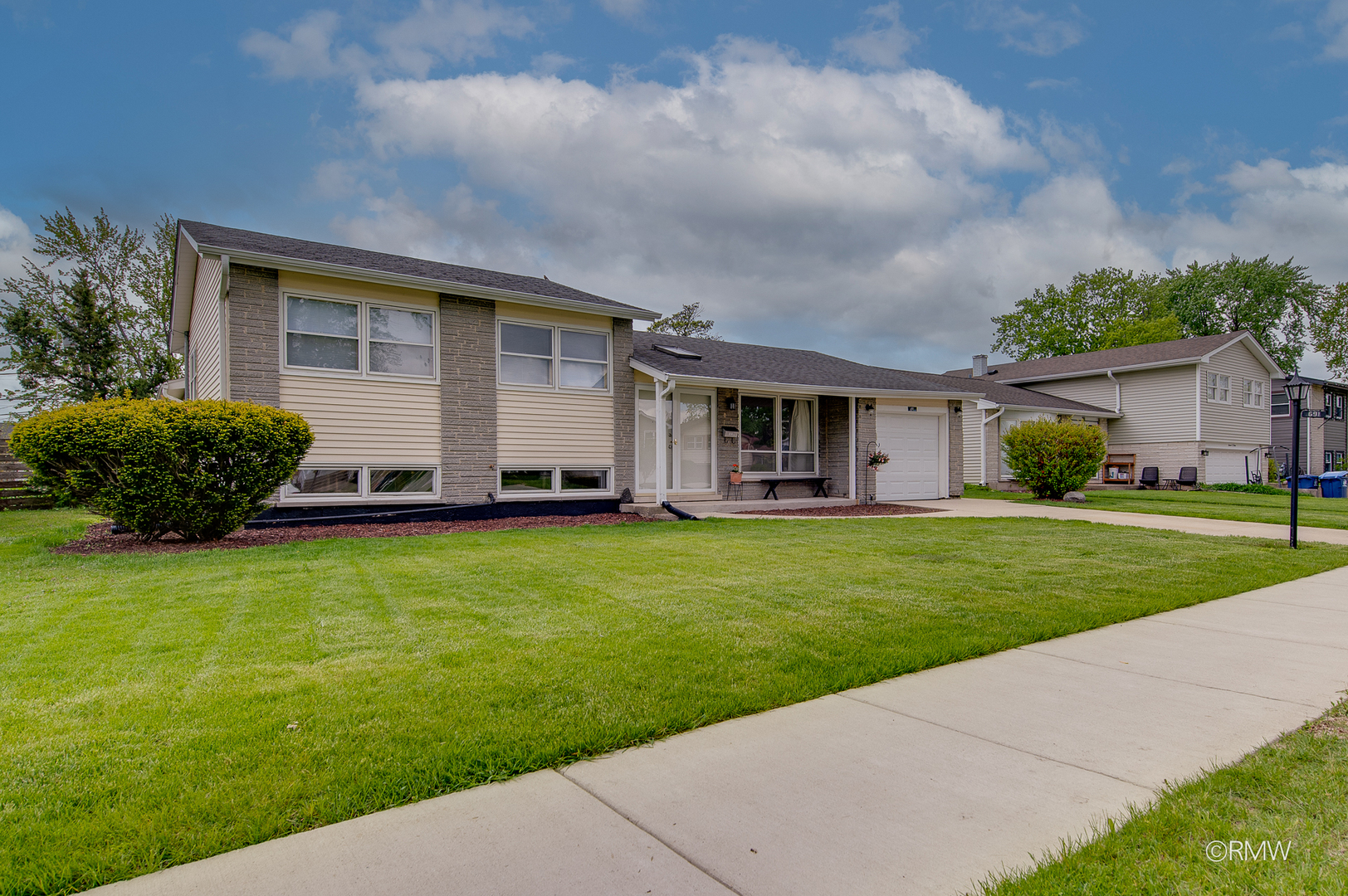 691 Westmere Road, Des Plaines, IL 60016