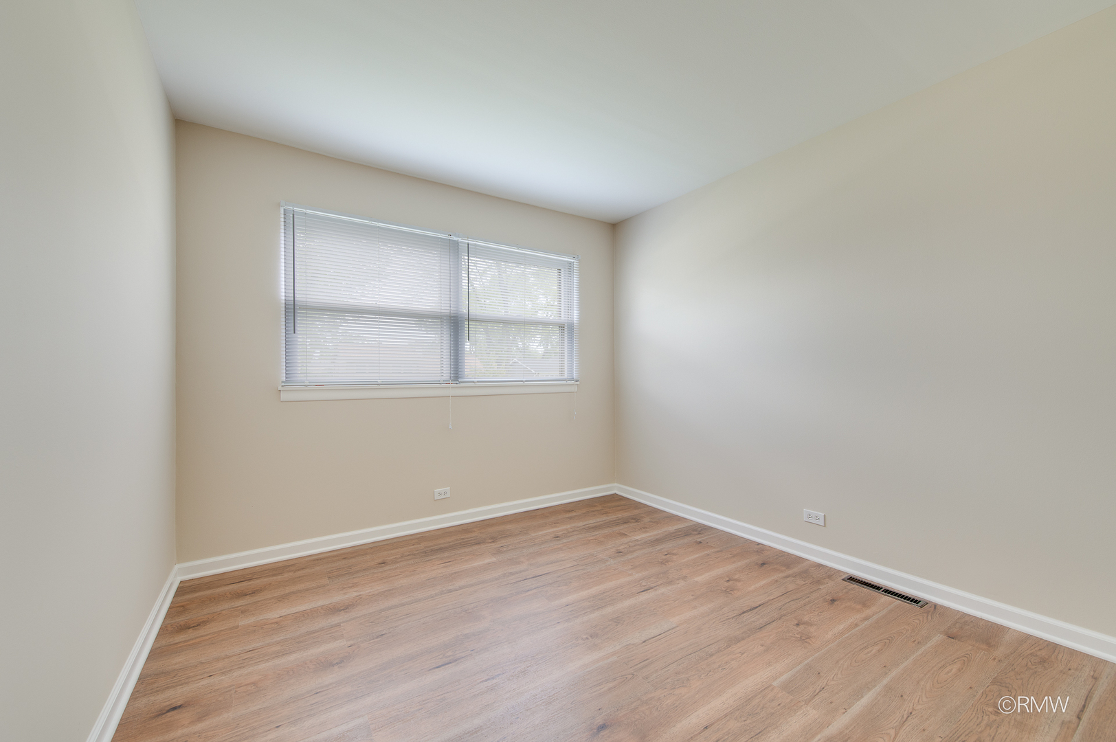 691 Westmere Road, Des Plaines, IL 60016