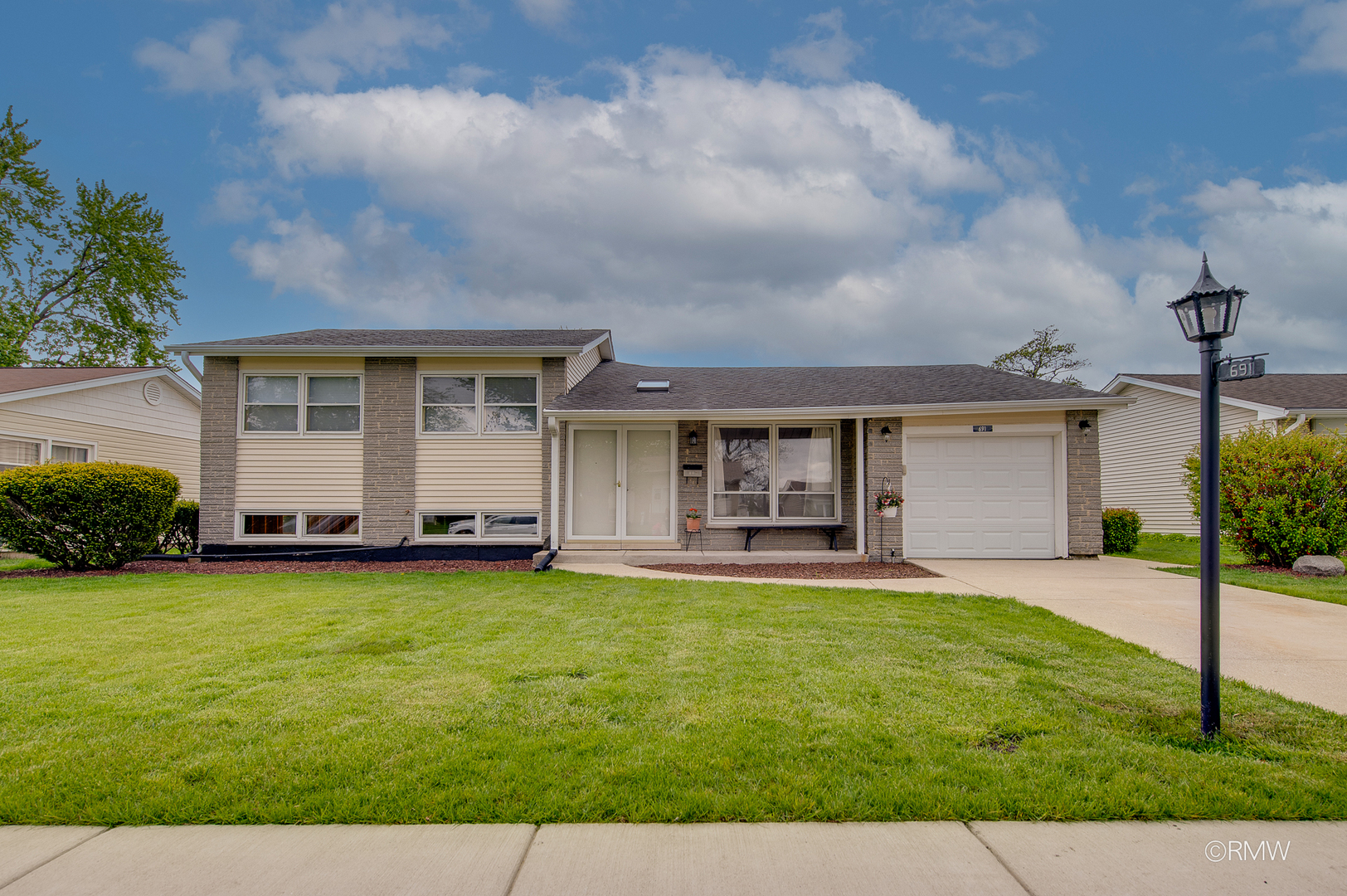 691 Westmere Road, Des Plaines, IL 60016