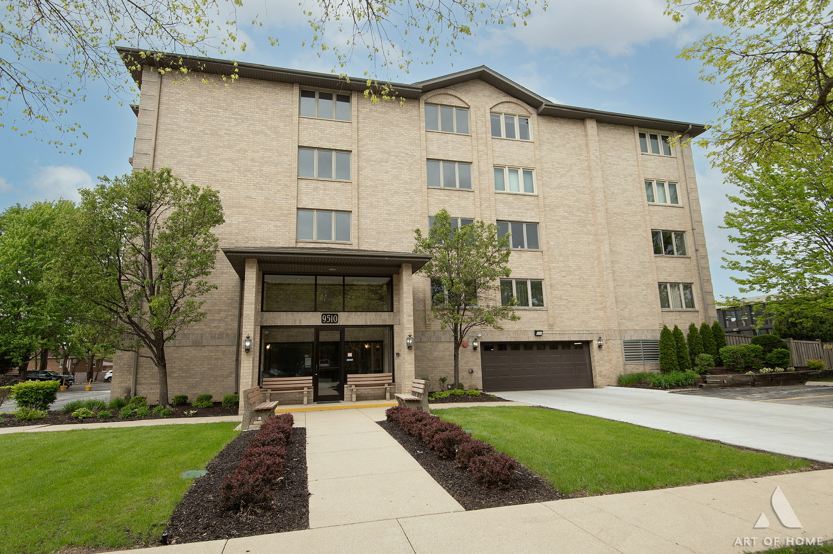 9510 S KOLMAR Avenue #407, Oak Lawn, IL 60453