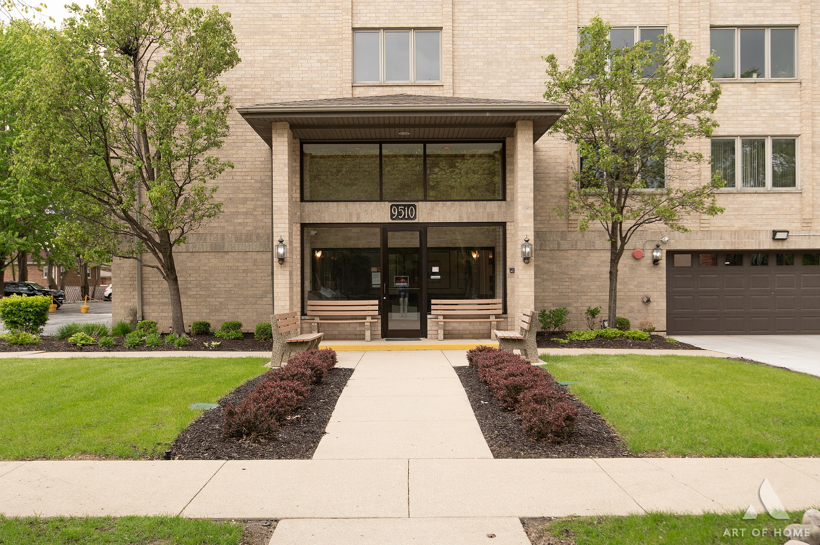 9510 S KOLMAR Avenue #407, Oak Lawn, IL 60453