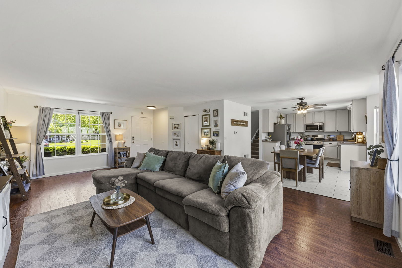 2711 Misty Brook Lane, Joliet, IL 60432