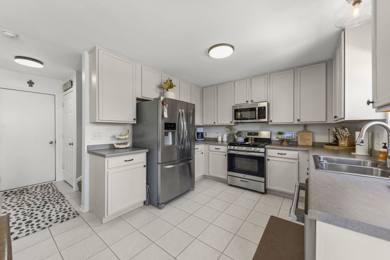 2711 Misty Brook Lane, Joliet, IL 60432