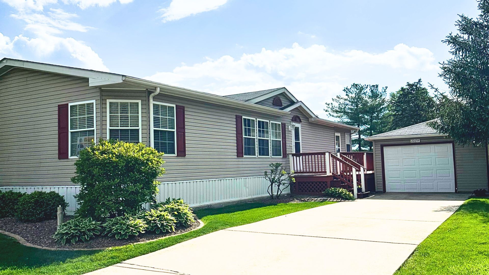 22654 Foxfire Drive, Frankfort, IL 60423