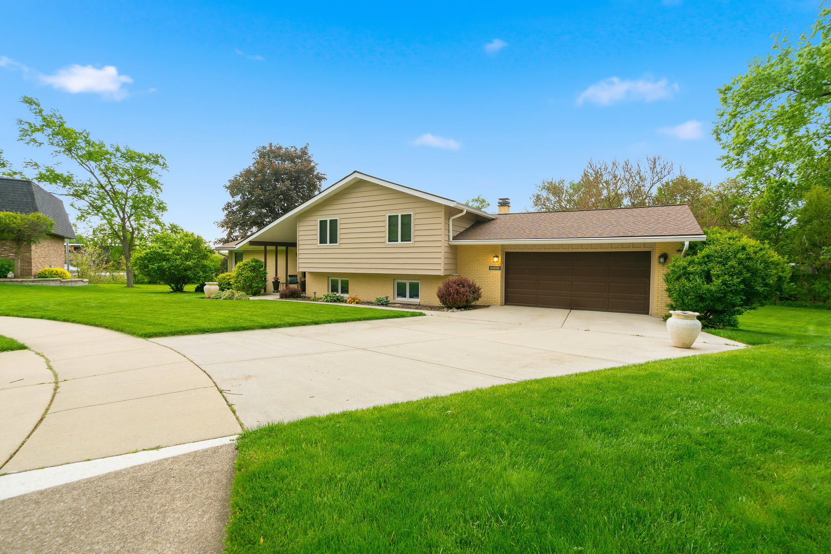 1107 VALLEY Lane, Lockport, IL 60441
