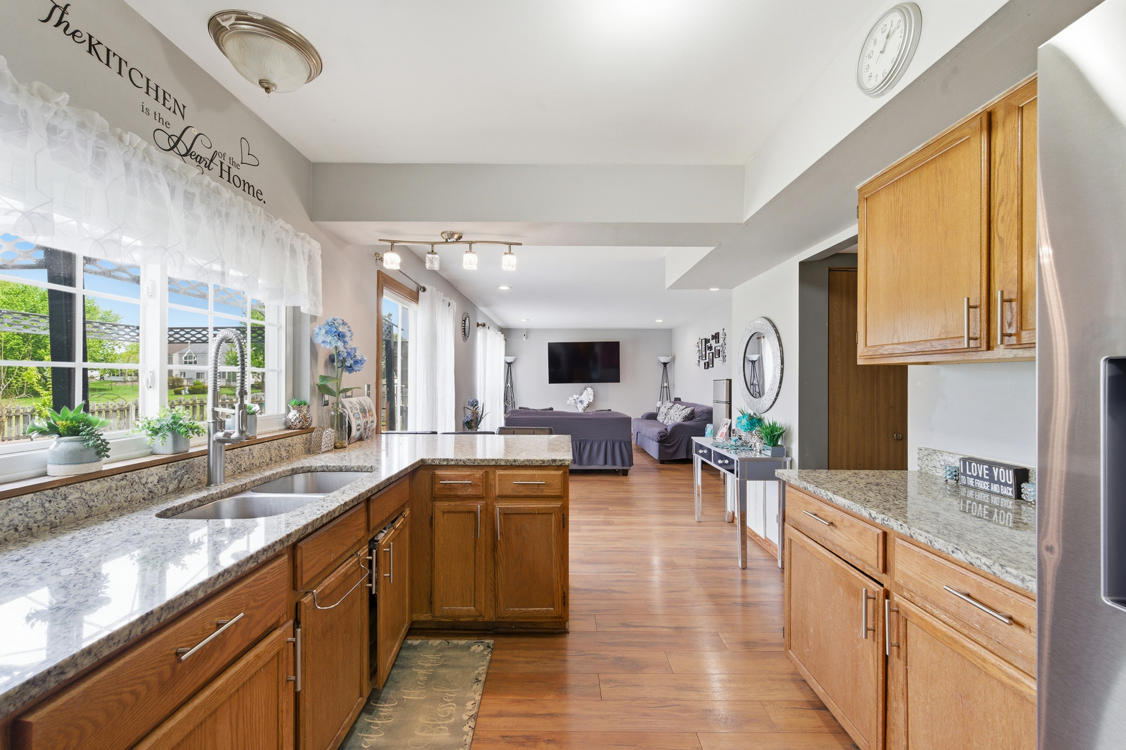 2054 Mission Hills Drive, Elgin, IL 60123