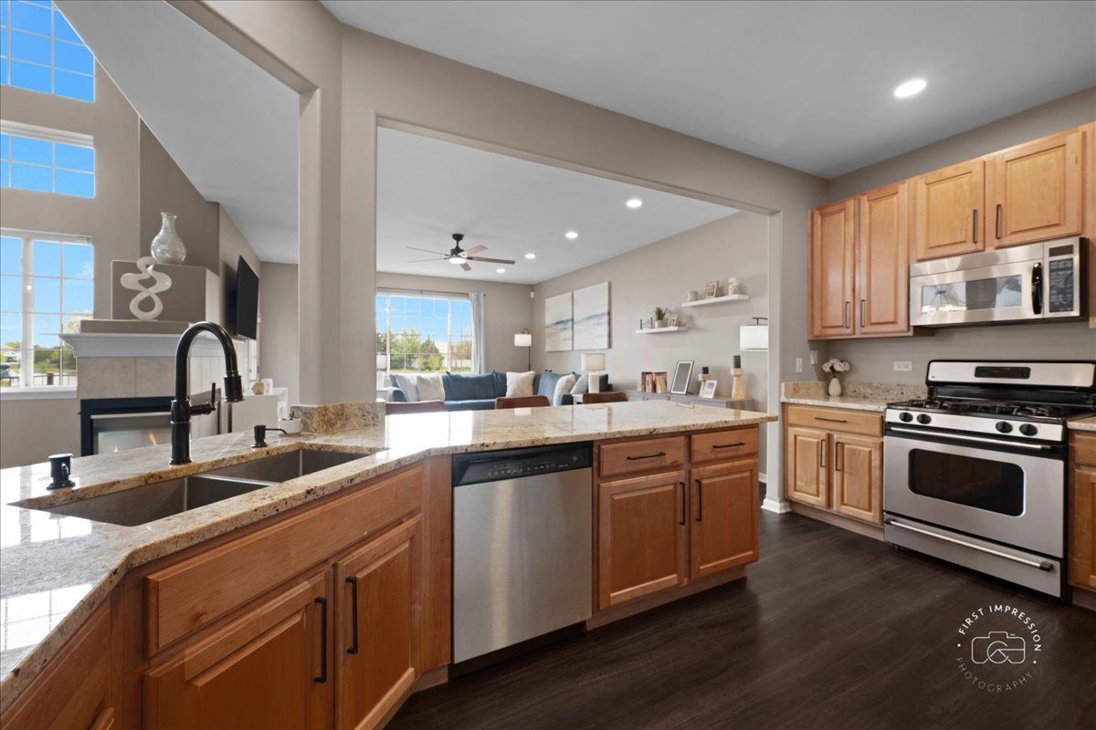 2530 Lorraine Circle, Geneva, IL 60134