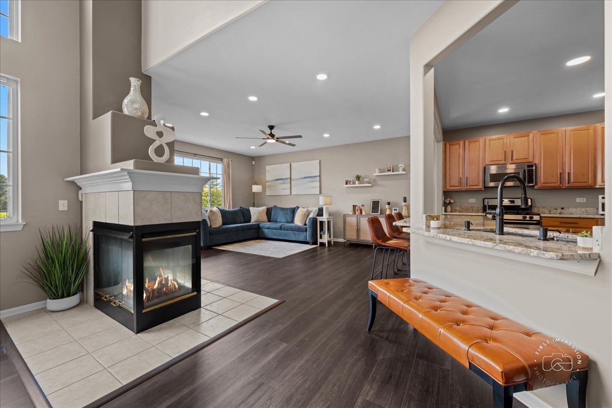 2530 Lorraine Circle, Geneva, IL 60134