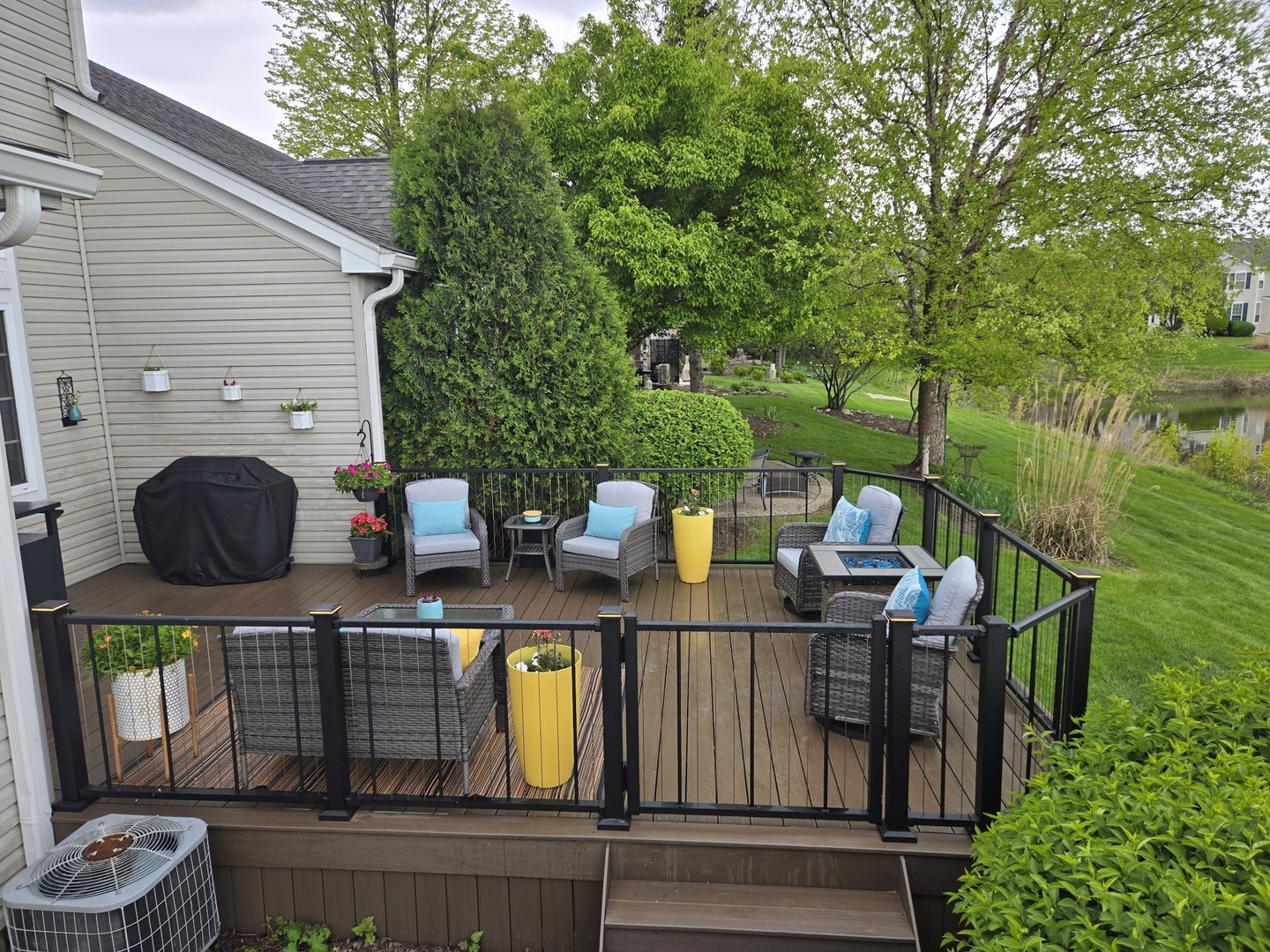 2530 Lorraine Circle, Geneva, IL 60134
