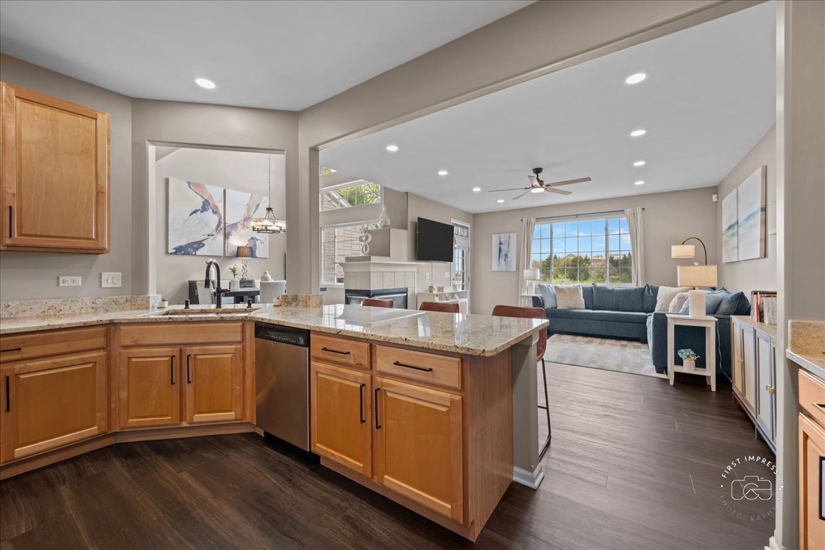 2530 Lorraine Circle, Geneva, IL 60134