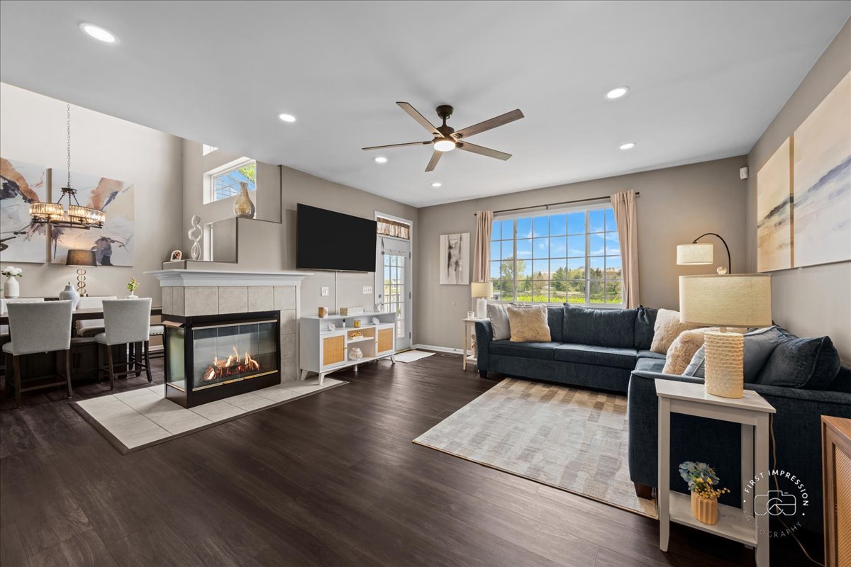 2530 Lorraine Circle, Geneva, IL 60134