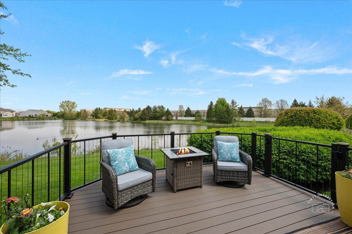 2530 Lorraine Circle, Geneva, IL 60134