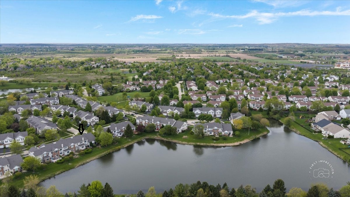 2530 Lorraine Circle, Geneva, IL 60134
