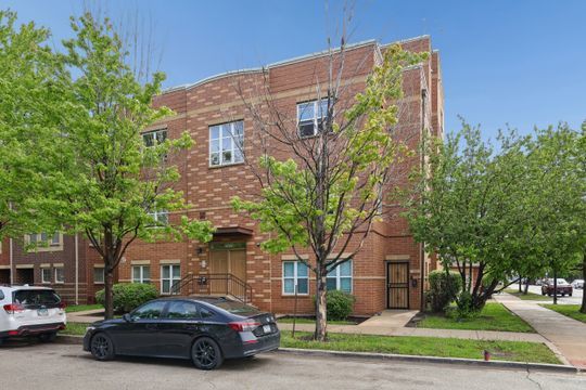 3559 S Federal Street #202, Chicago, IL 60609