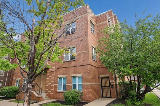 3559 S Federal Street #202, Chicago, IL 60609