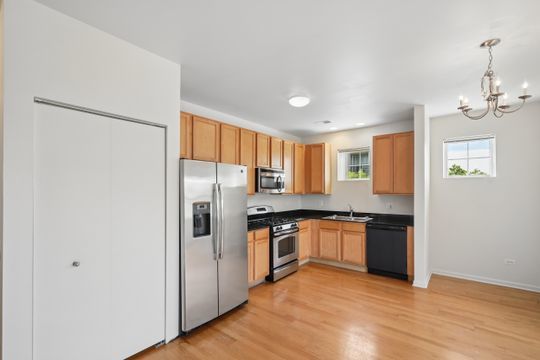 3559 S Federal Street #202, Chicago, IL 60609