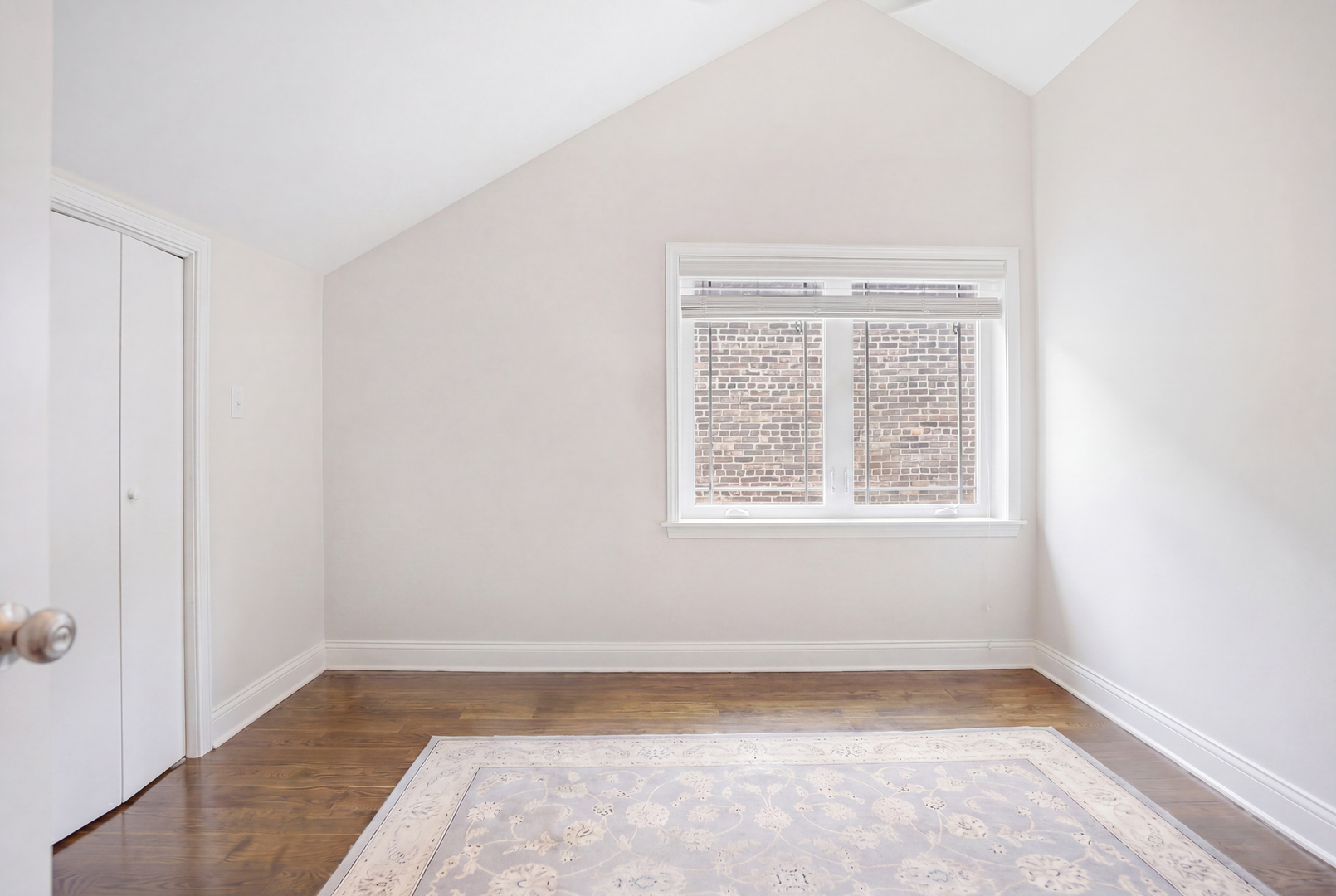 6710 Riverside Drive, Berwyn, IL 60402