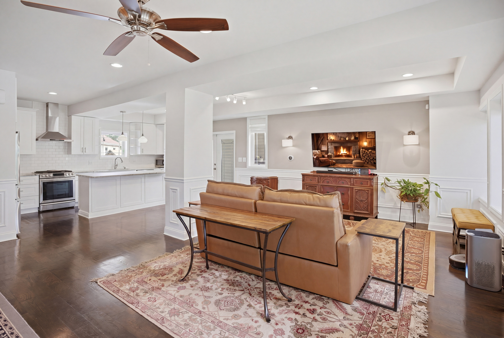 6710 Riverside Drive, Berwyn, IL 60402
