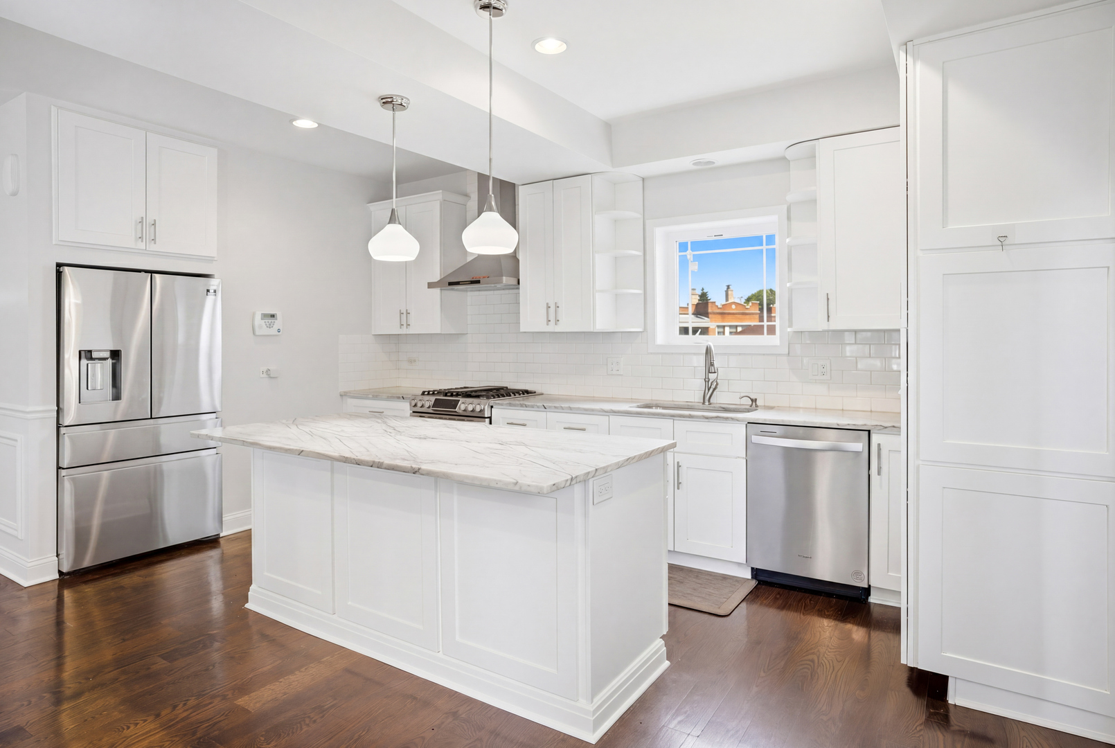 6710 Riverside Drive, Berwyn, IL 60402