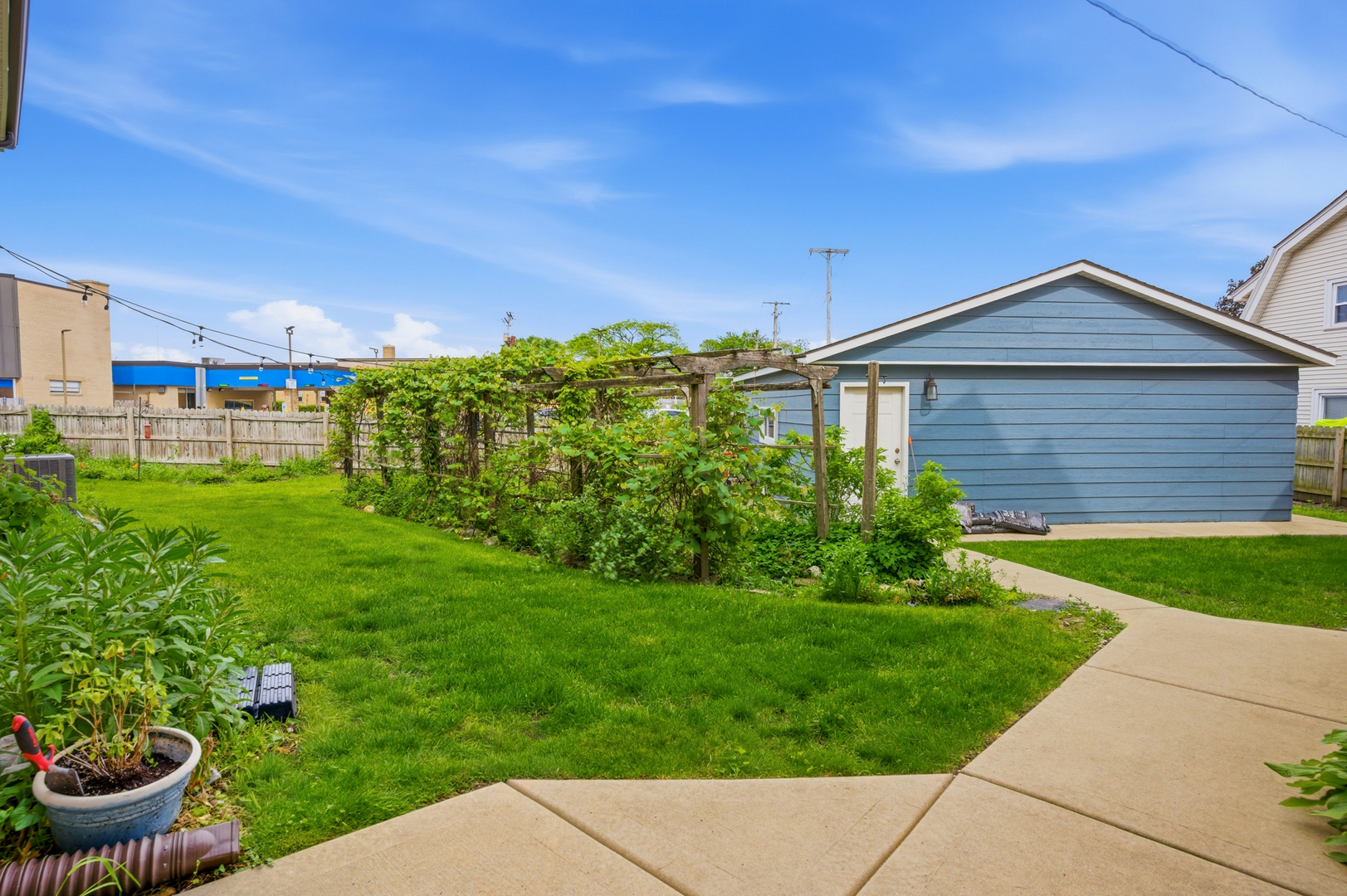 6710 Riverside Drive, Berwyn, IL 60402