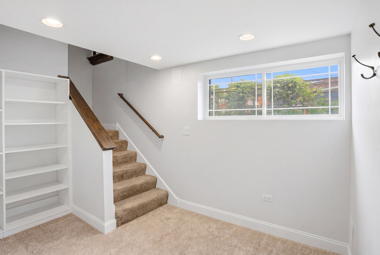 6710 Riverside Drive, Berwyn, IL 60402
