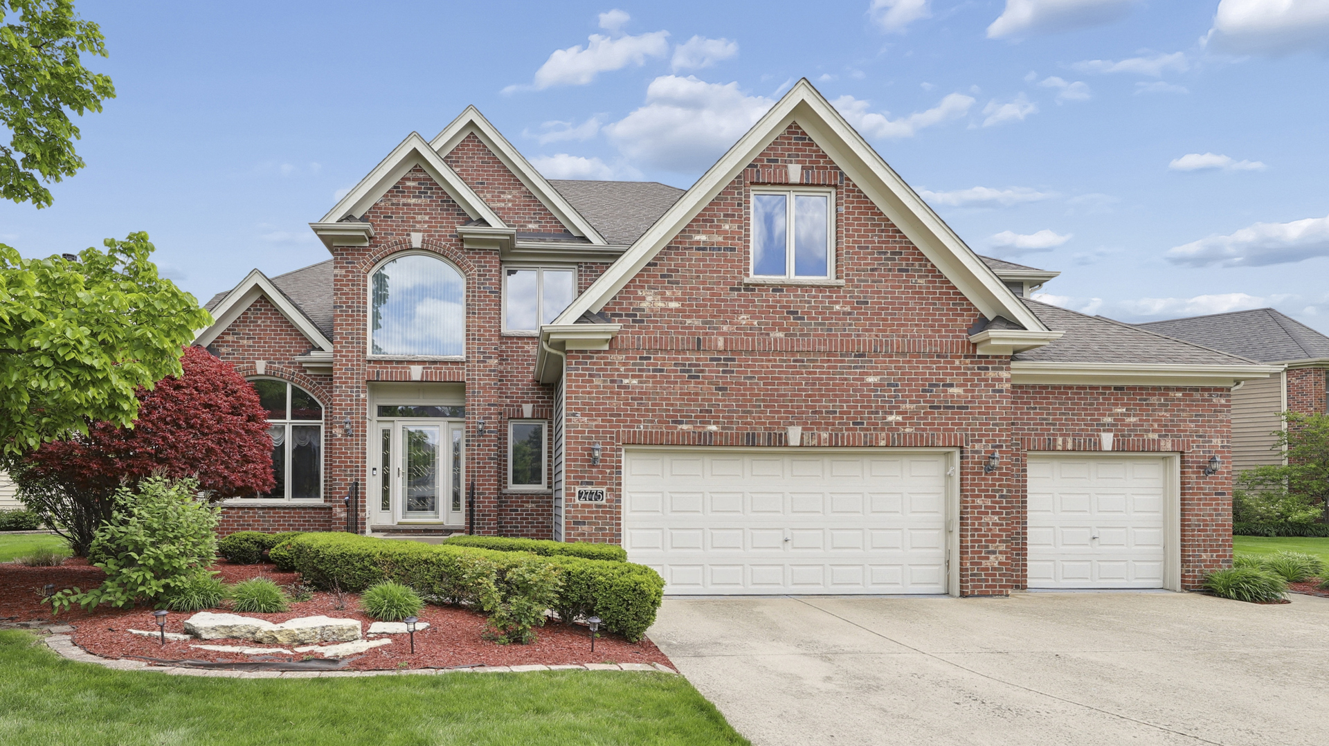 2775 GINGER WOODS Drive, Aurora, IL 60502