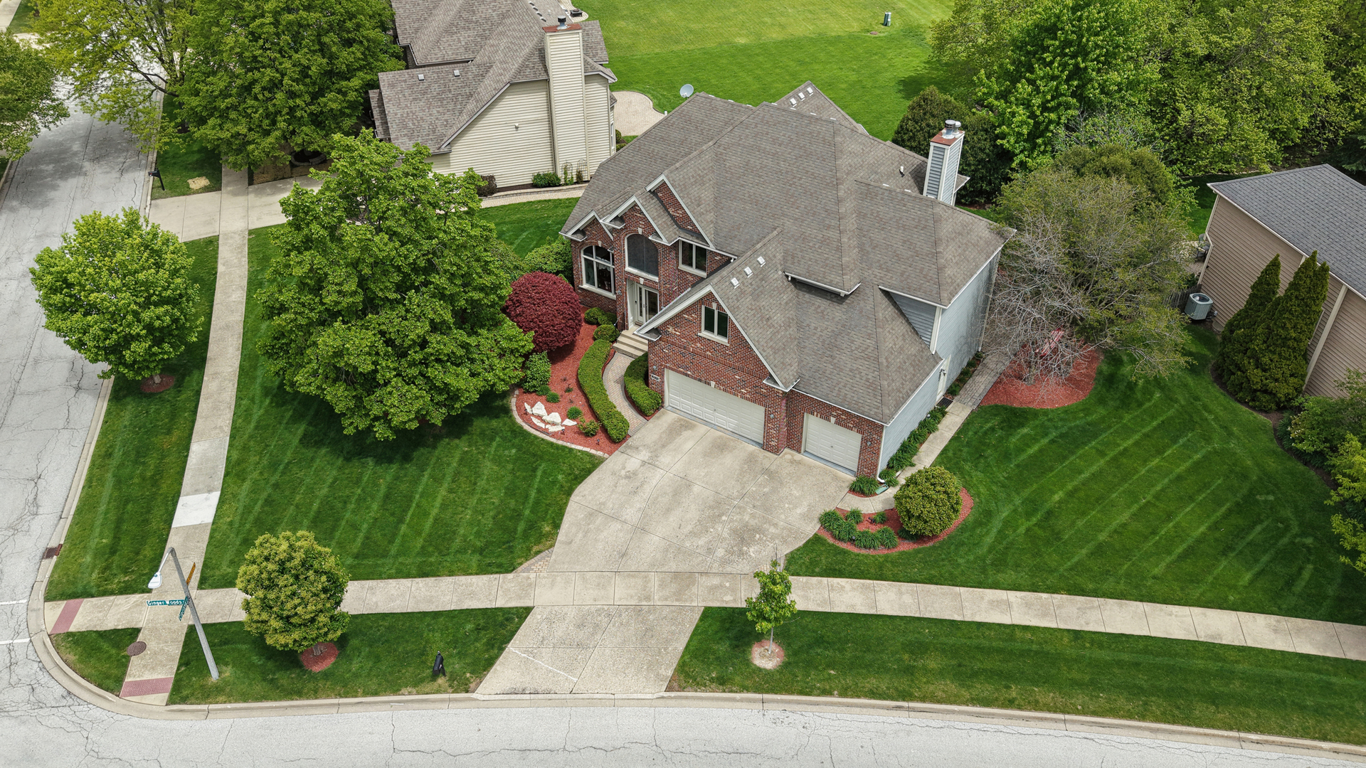2775 GINGER WOODS Drive, Aurora, IL 60502