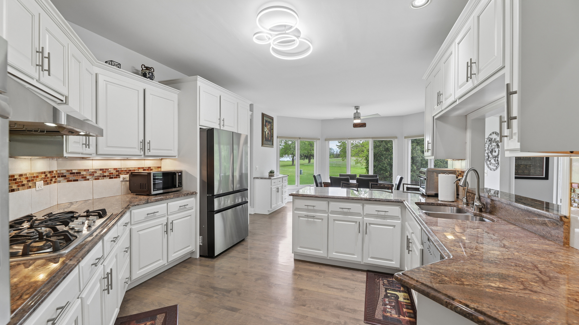 2775 GINGER WOODS Drive, Aurora, IL 60502