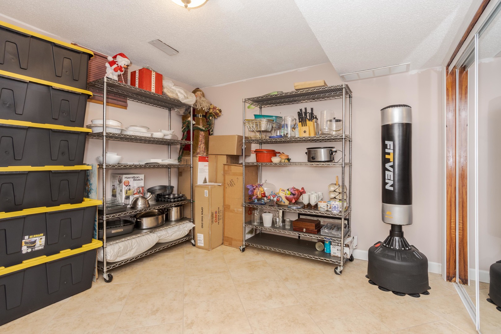 14020 Jean, Bloomington, IL 61705