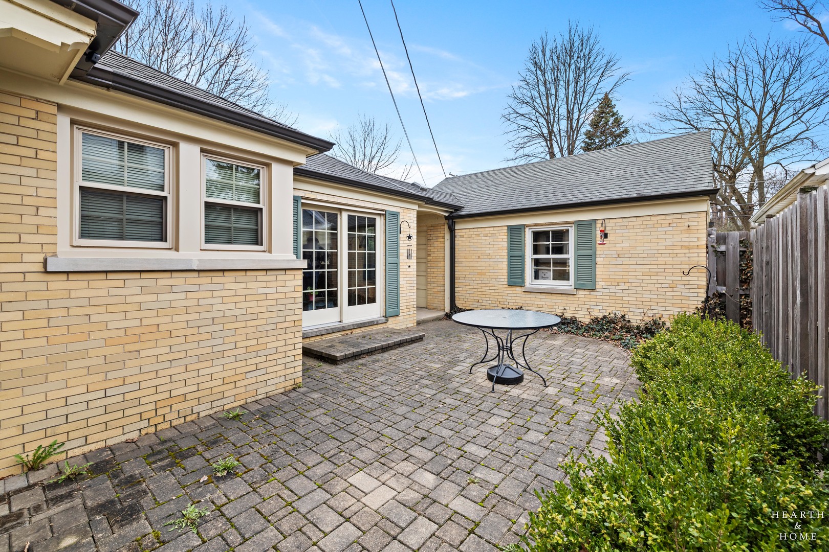 400 W Milburn Avenue, Mount Prospect, IL 60056