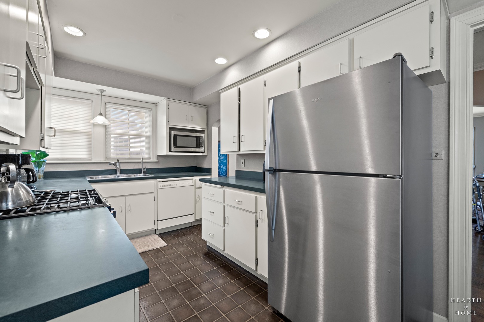 400 W Milburn Avenue, Mount Prospect, IL 60056