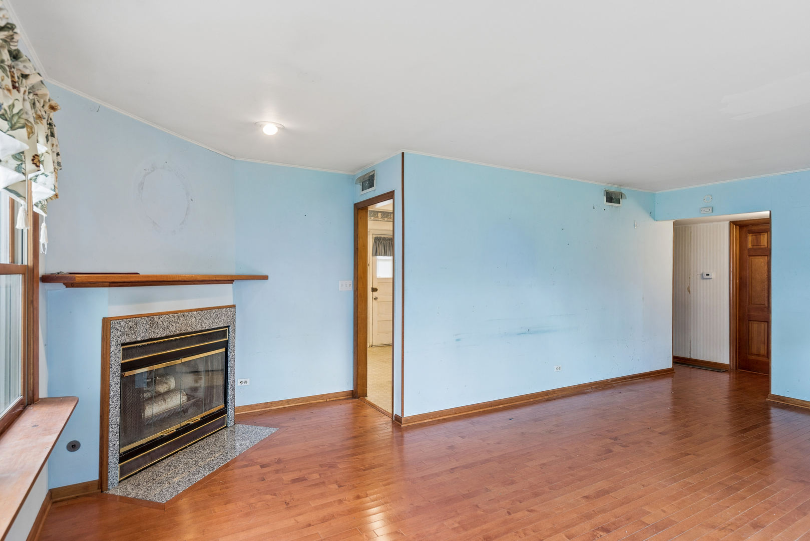 146 S Archer Avenue, Mundelein, IL 60060