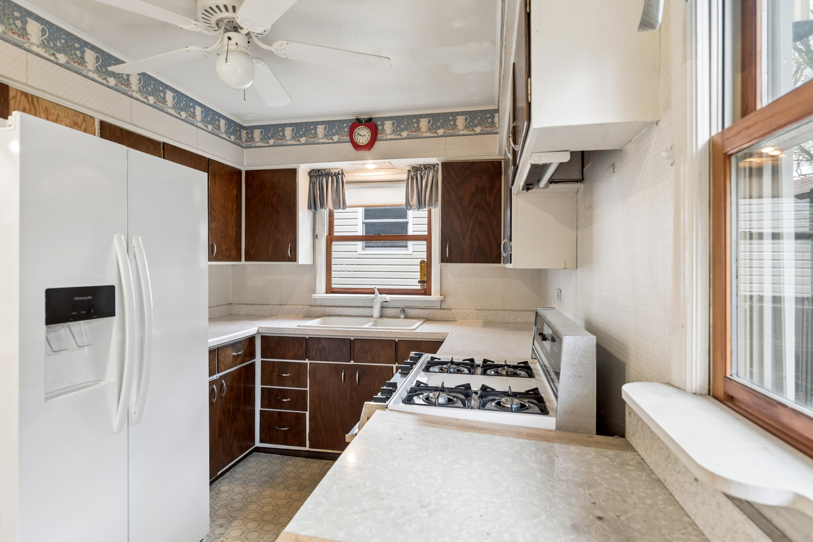 146 S Archer Avenue, Mundelein, IL 60060