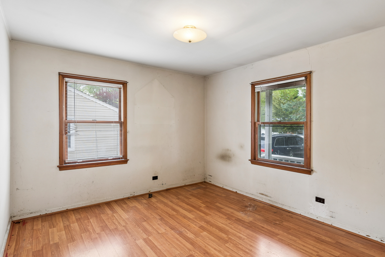146 S Archer Avenue, Mundelein, IL 60060