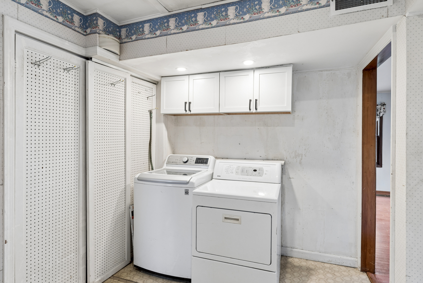 146 S Archer Avenue, Mundelein, IL 60060