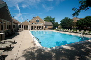 110 GLENGARRY Drive #10-106, Bloomingdale, IL 60108