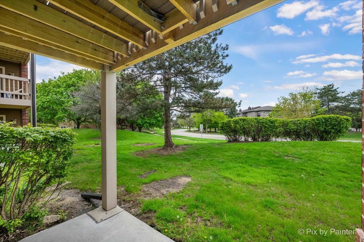 110 GLENGARRY Drive #10-106, Bloomingdale, IL 60108