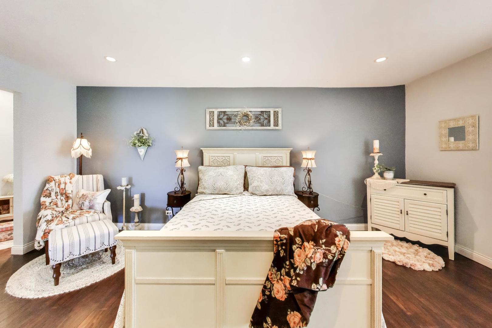 950 E Wilmette Road #405, Palatine, IL 60074