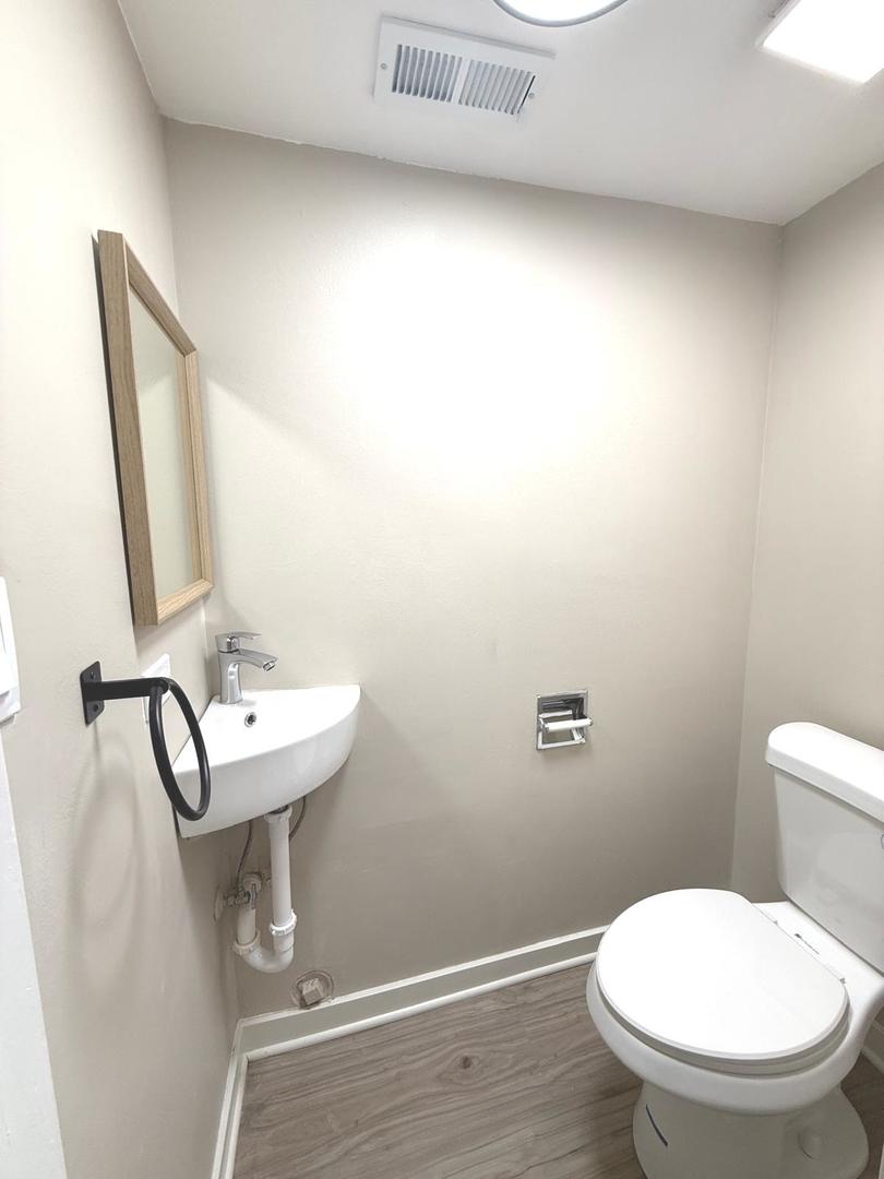 750 Roosevelt Road #750, Hanover Park, IL 60133