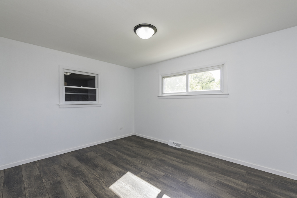 2123 N McAree Road, Waukegan, IL 60087