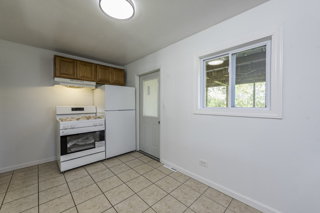 2123 N McAree Road, Waukegan, IL 60087