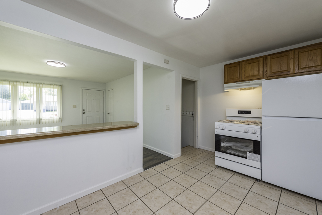 2123 N McAree Road, Waukegan, IL 60087