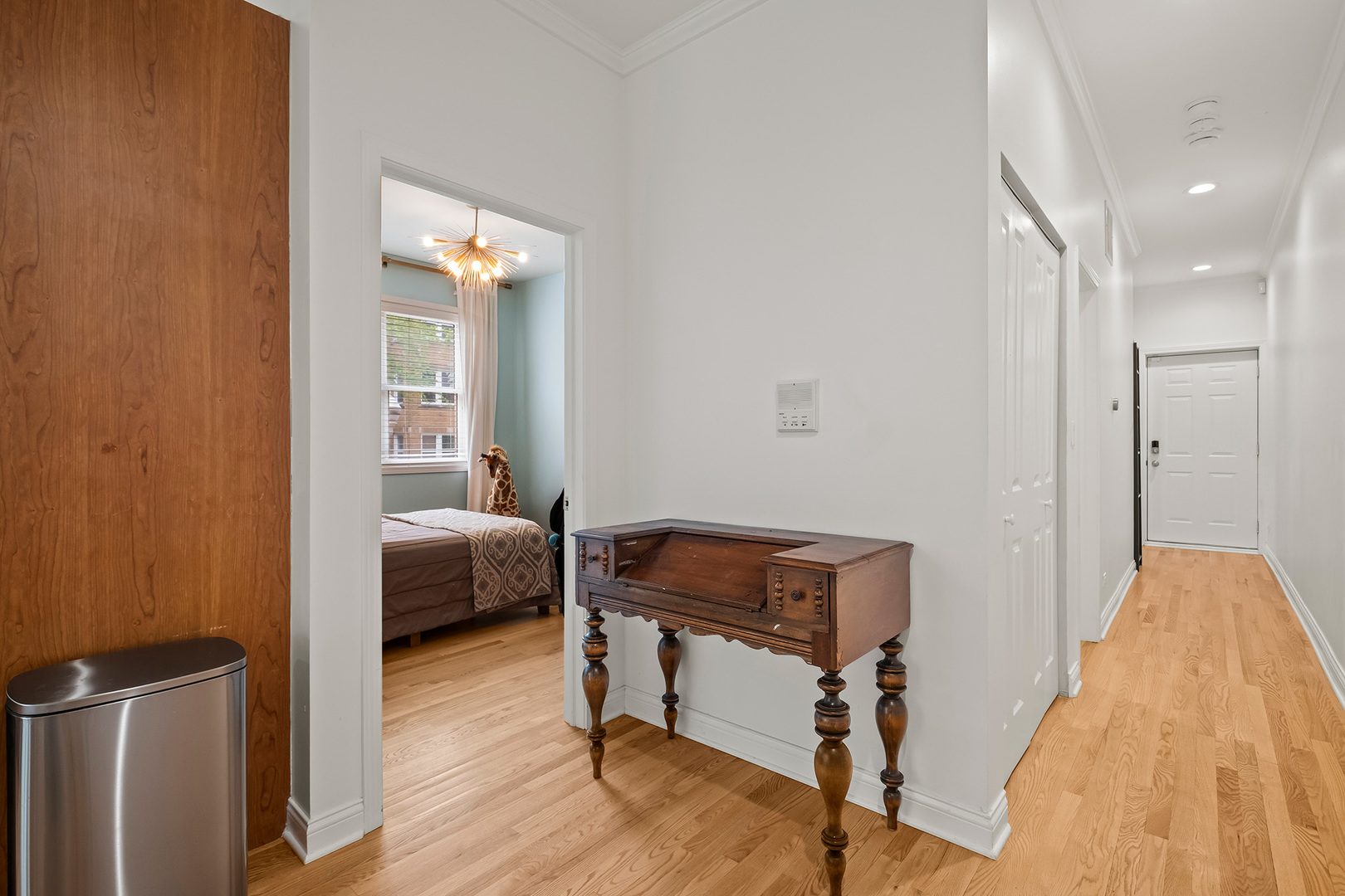 7300 N Hamilton Avenue #1S, Chicago, IL 60645